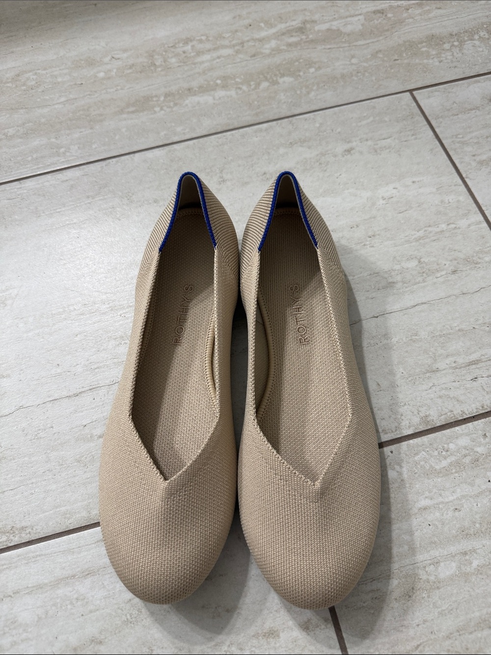 Rothy's Beige Knit V-Cut Slip-On Flats.:new..size 9.5M..blue trim